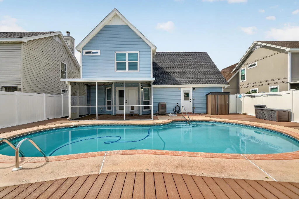 Photo of 402 Sandy Ridge Circle