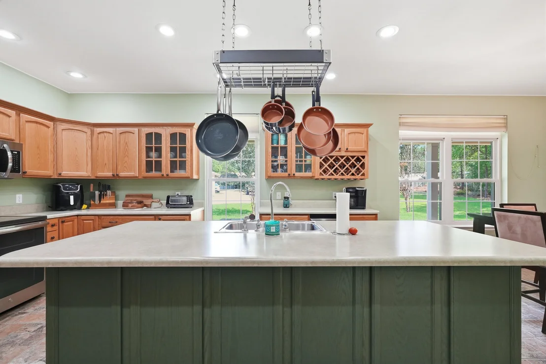 Photo of 4063 Lakeview Drive