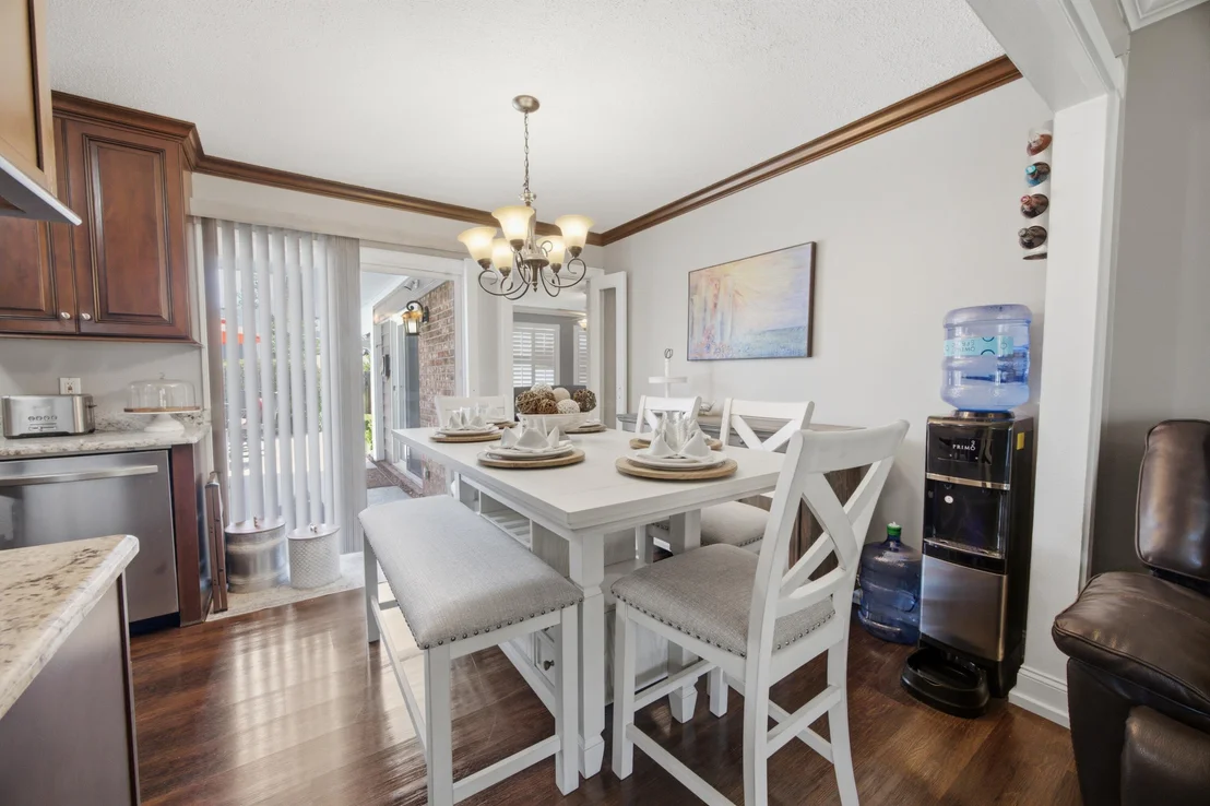 Photo of 325 Echo Circle