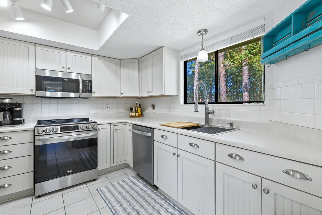 Photo of 184 S Cove Drive
