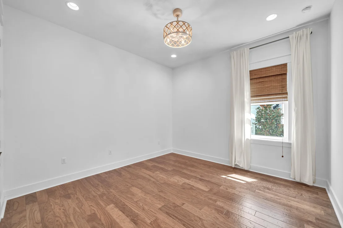 Photo of 654 Breakers Street
