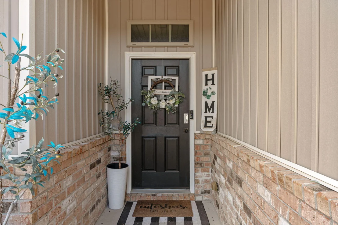 Photo of 124 Lillian Way