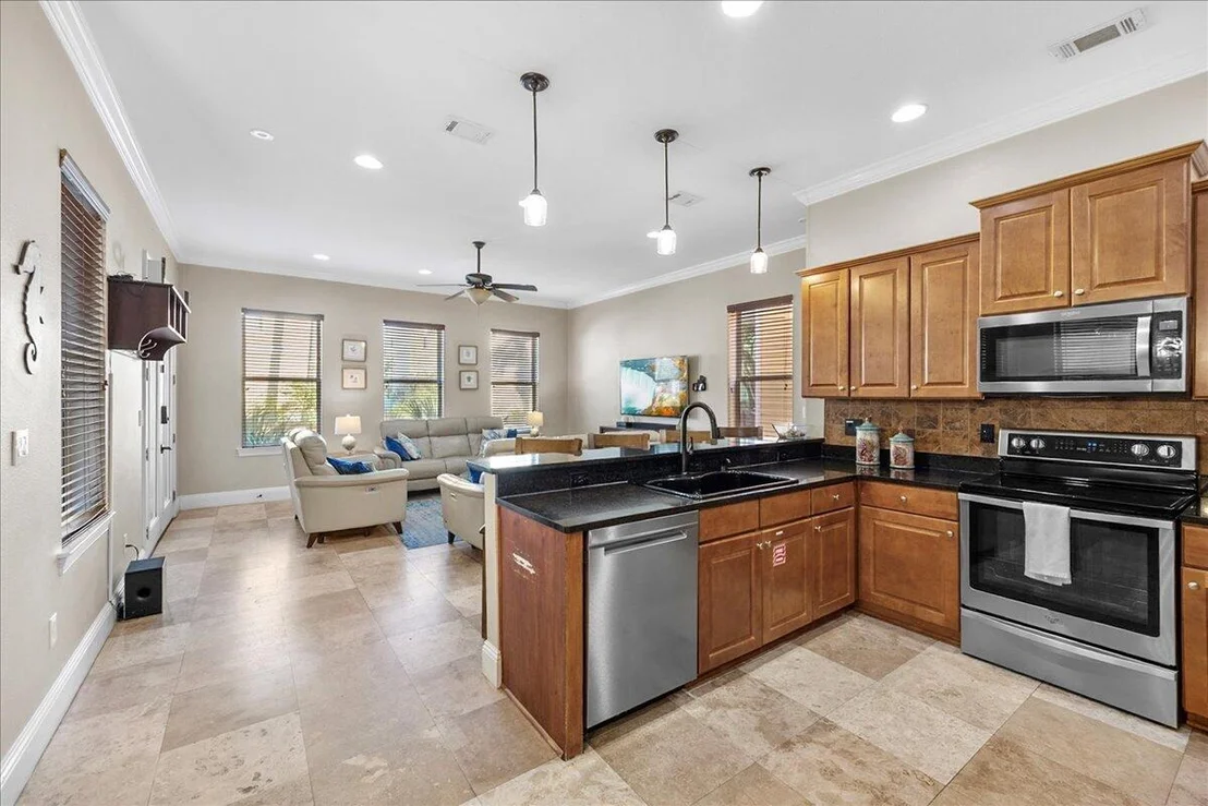 Photo of 210 W. Grand Key