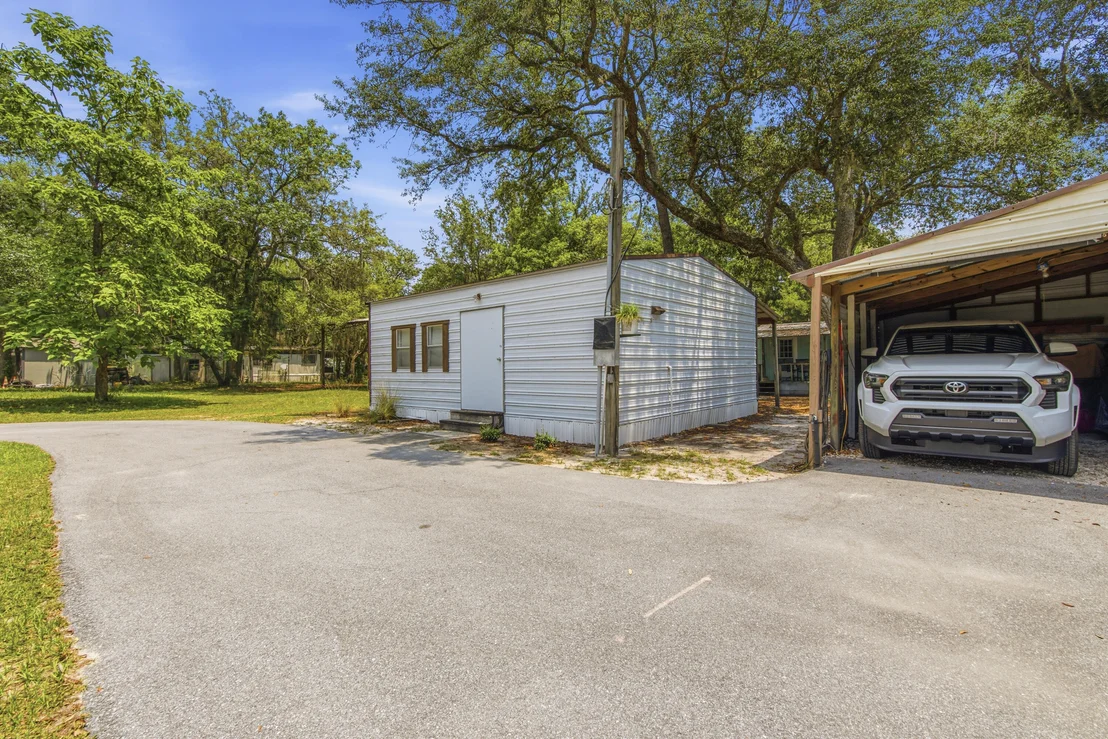 Photo of 685 Mcdaniels Fishcamp Road