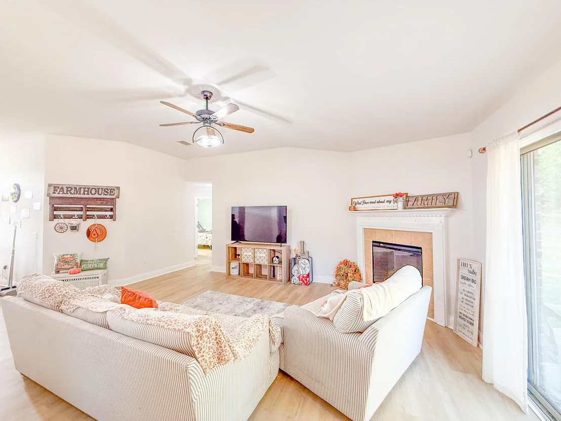 Photo of 6214 Flash Lane