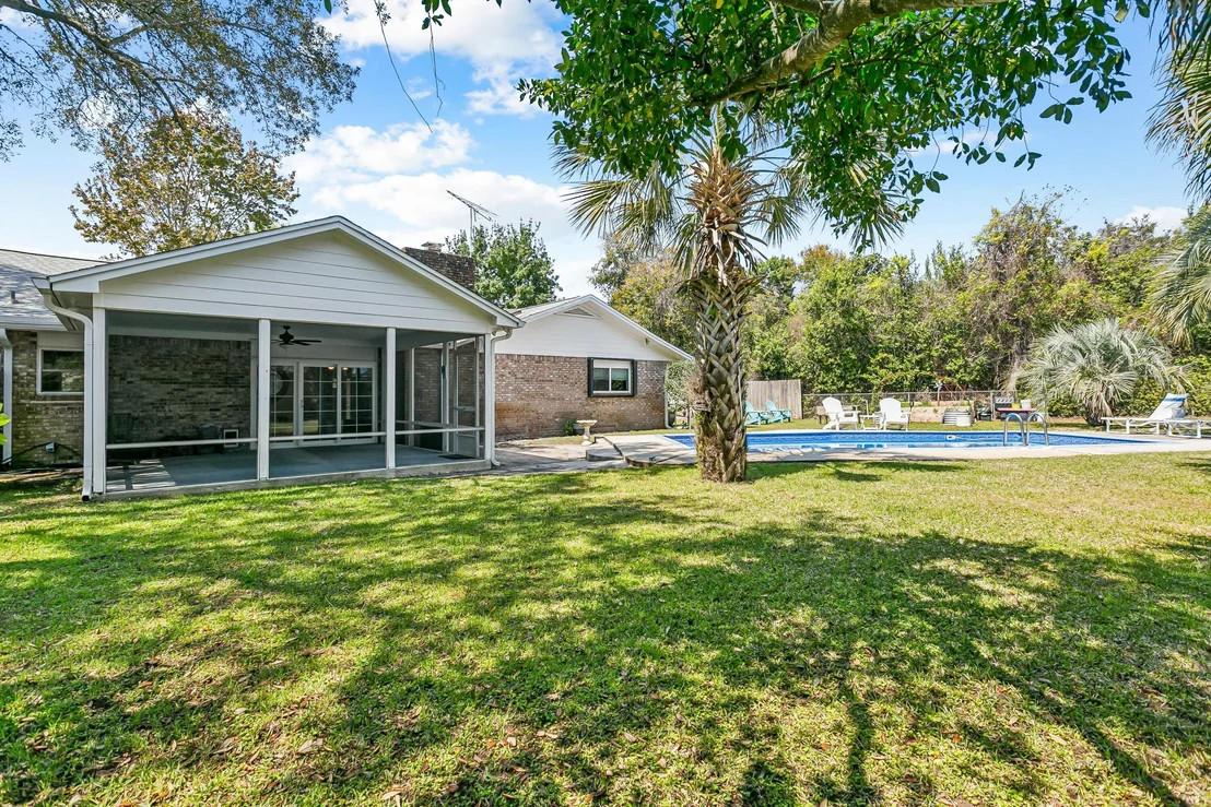 Photo of 424 Dracena Way