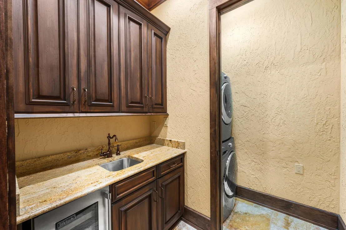 Photo of 107 Elysee Court