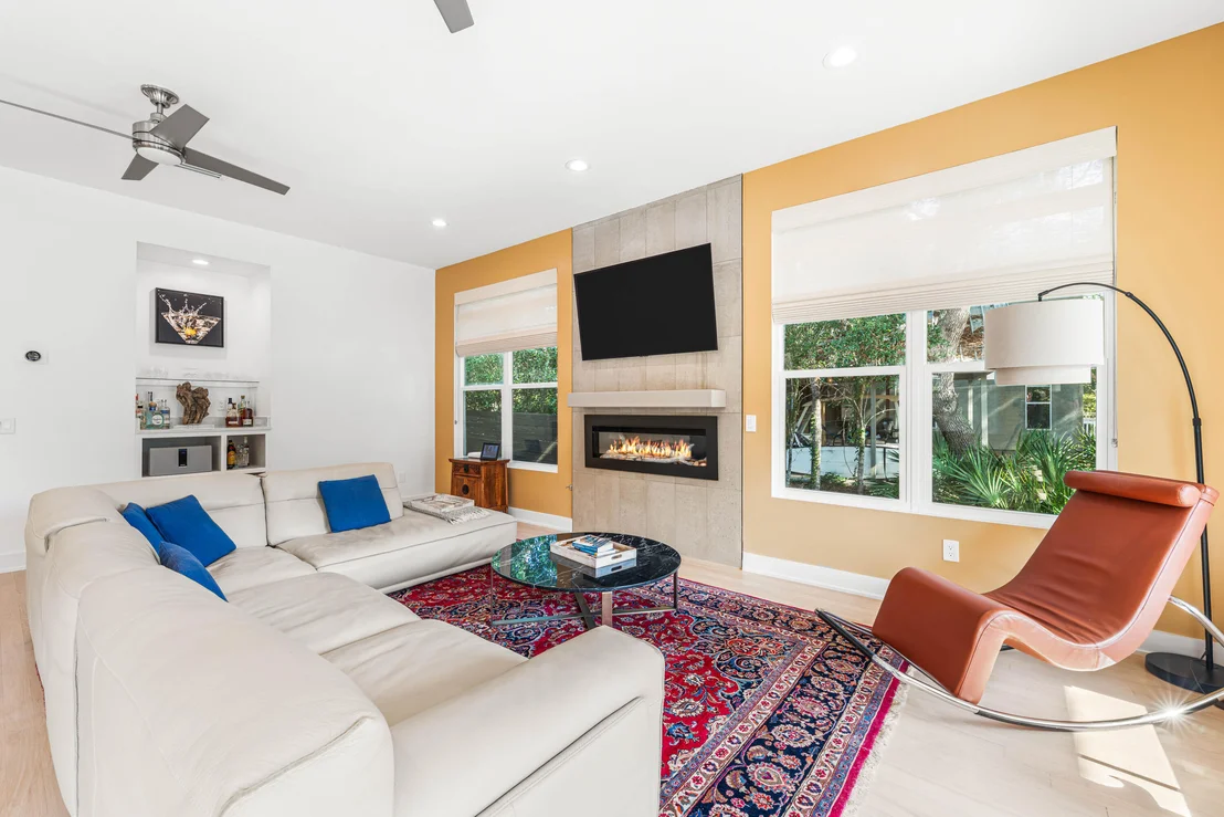 Photo of 170 Seabreeze Boulevard