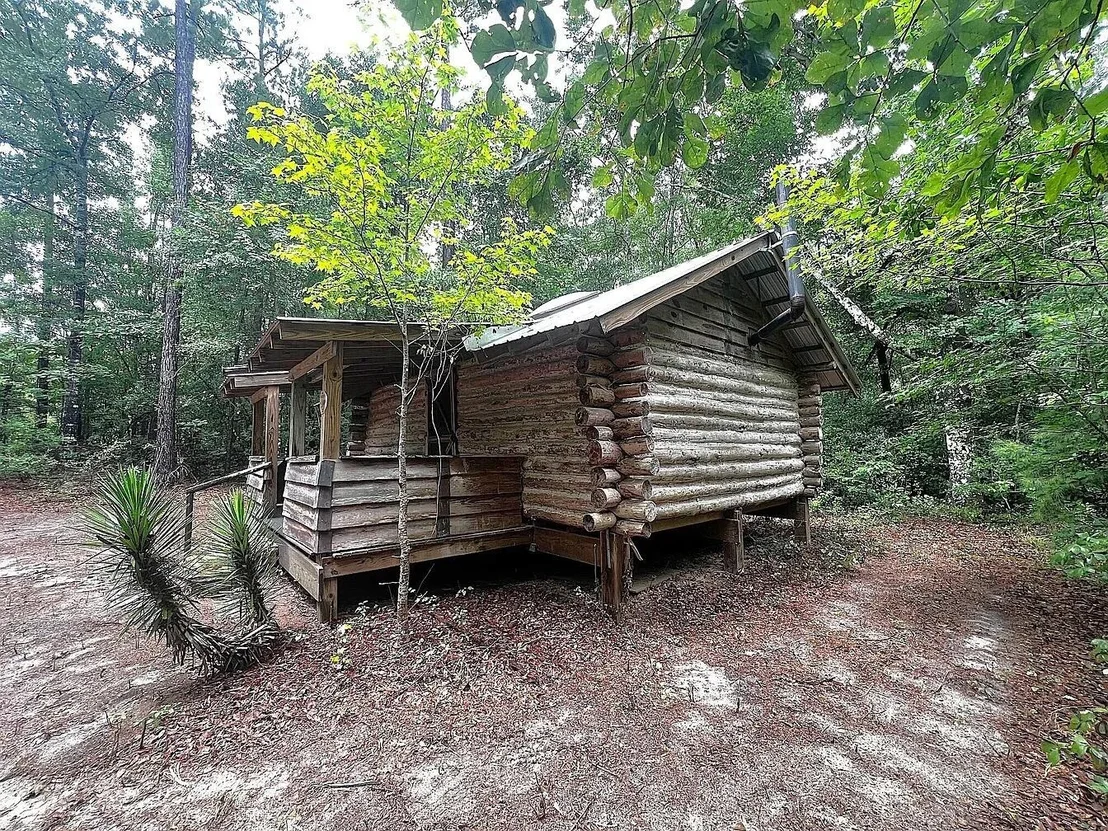 Photo of 1087 Brake Road