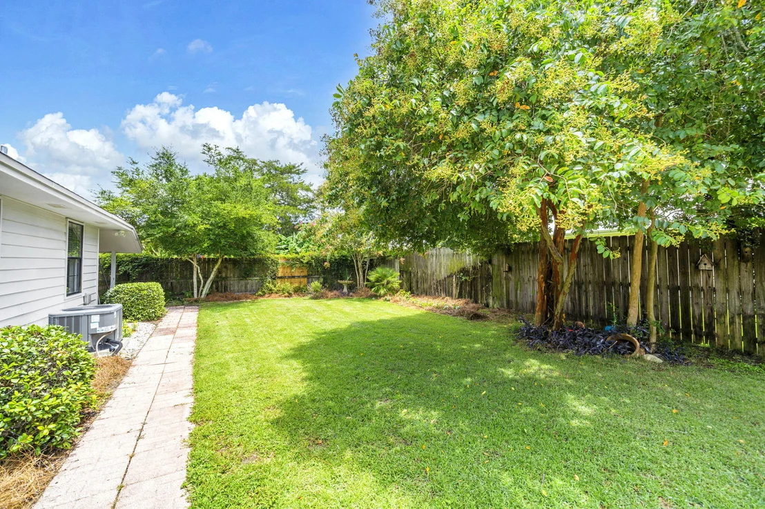 Photo of 325 Primrose Place