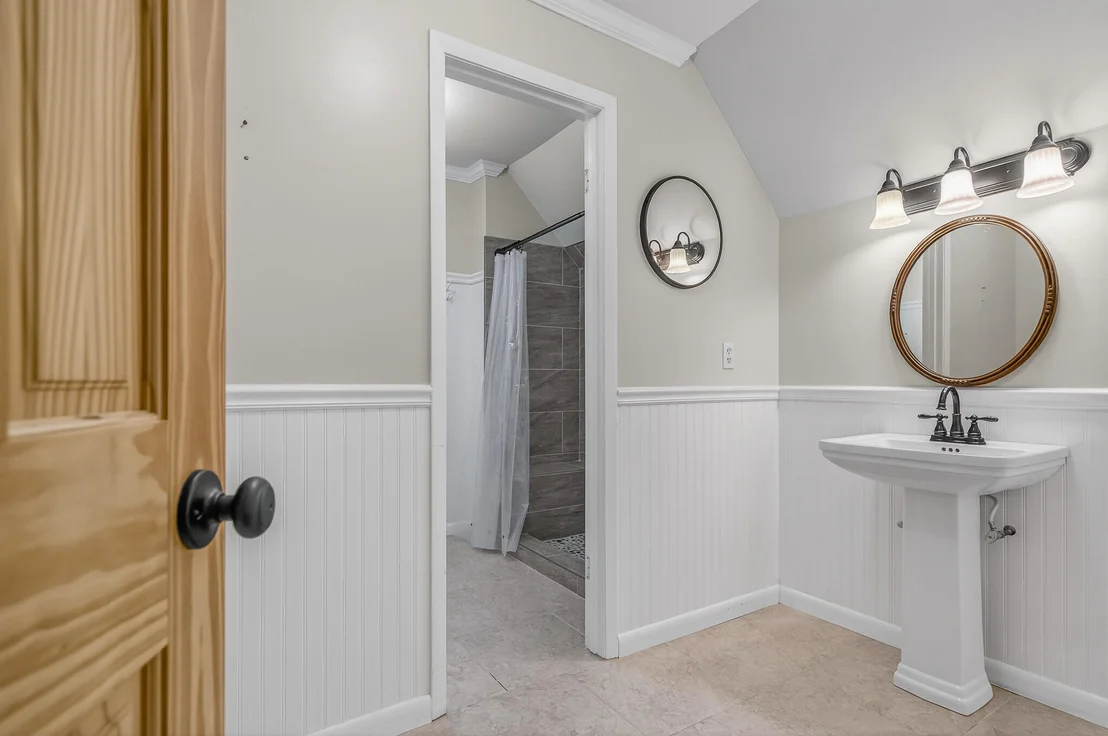 Photo of 186 Bayshore Drive
