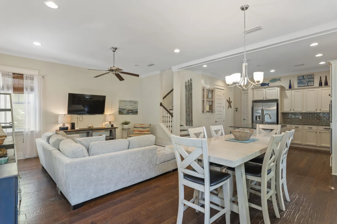 Photo of 470 Gulfview Circle