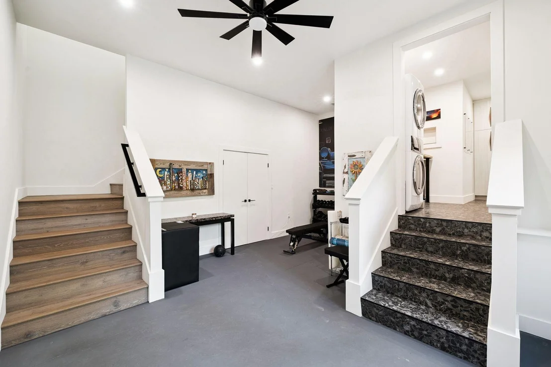Photo of 1435 Bayshore Drive