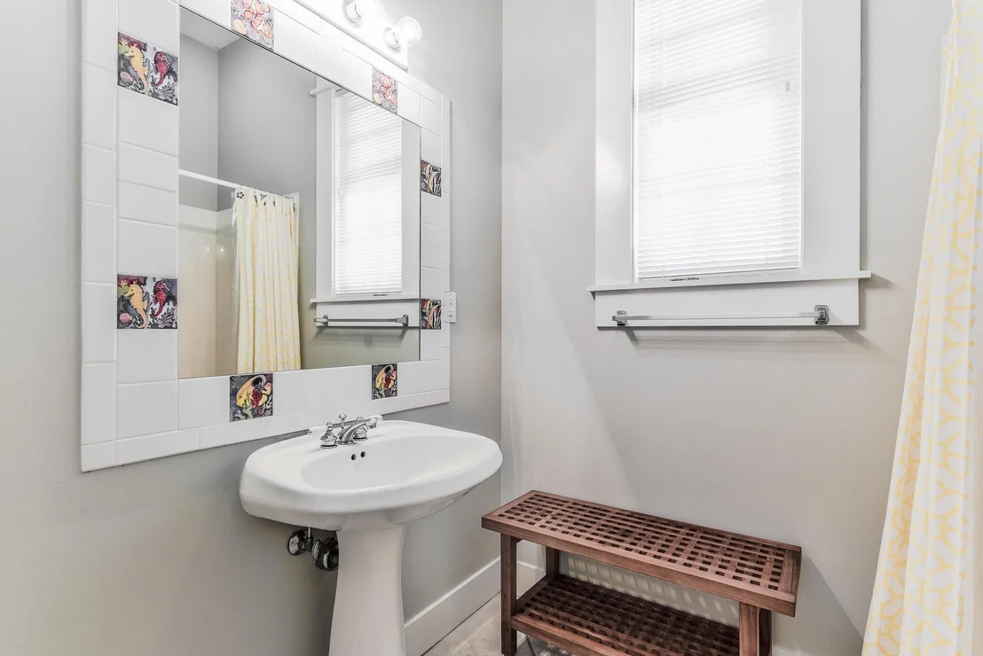 Photo of 100 Rue Martine