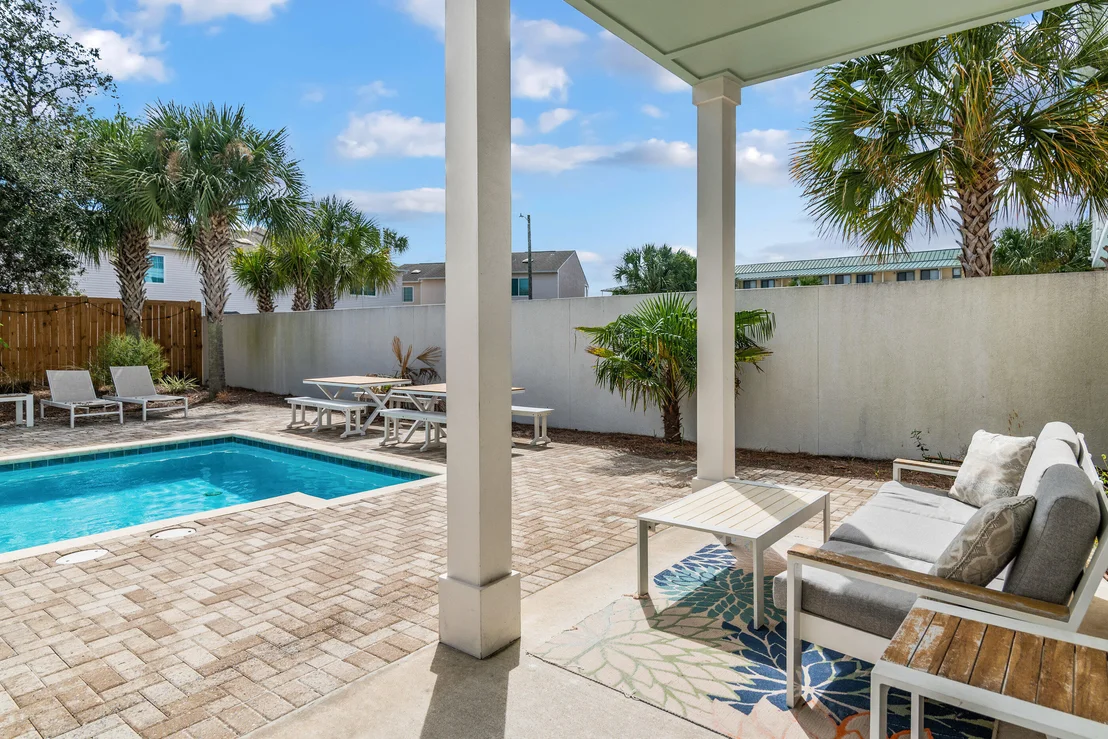 Photo of 240 Driftwood Road