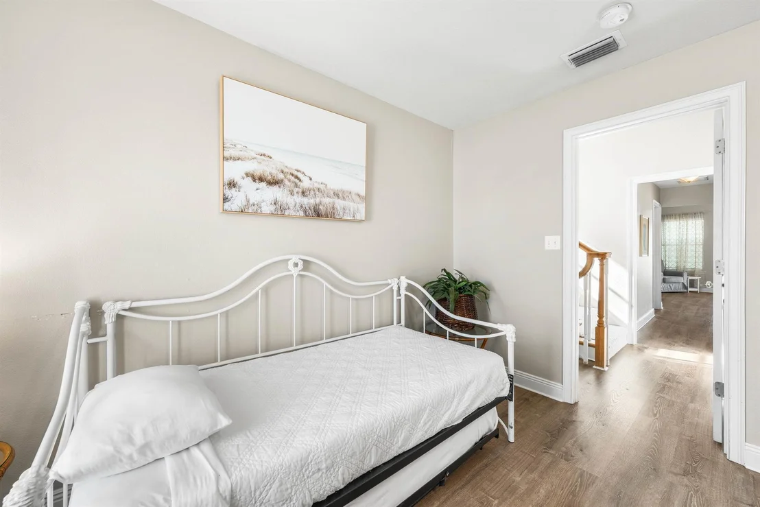 Photo of 4430 Ocean View Drive