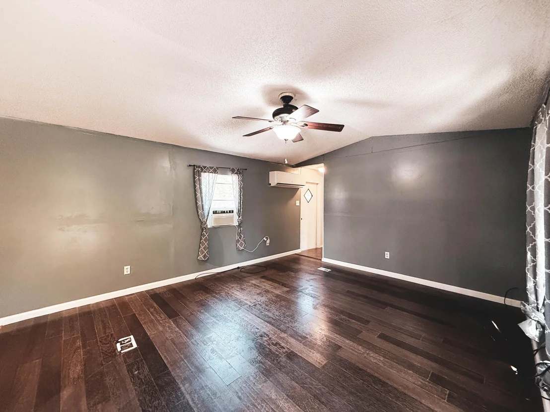 Photo of 4253 Third Avenue