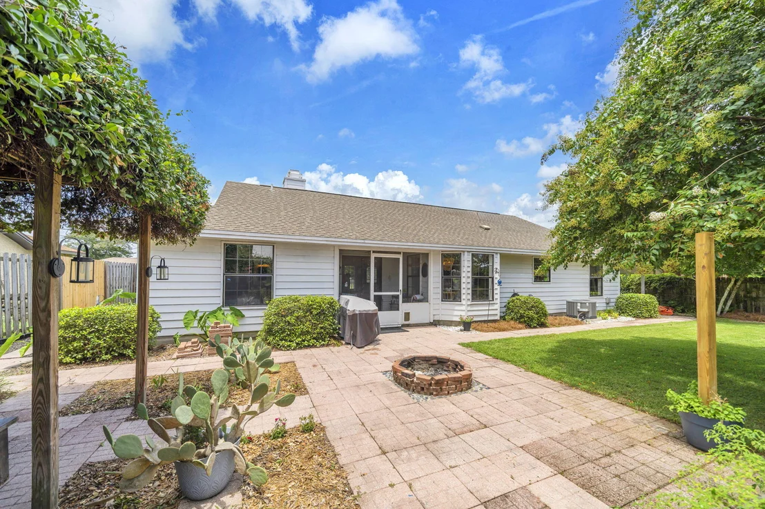 Photo of 325 Primrose Place