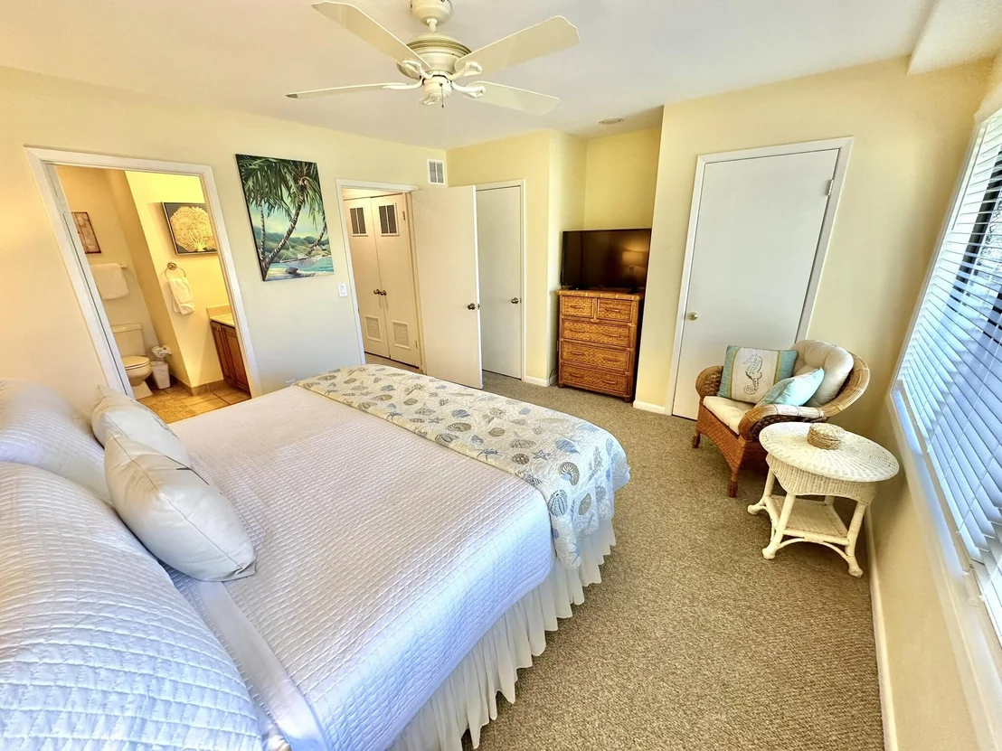 Photo of 5080 Beachwalk Way