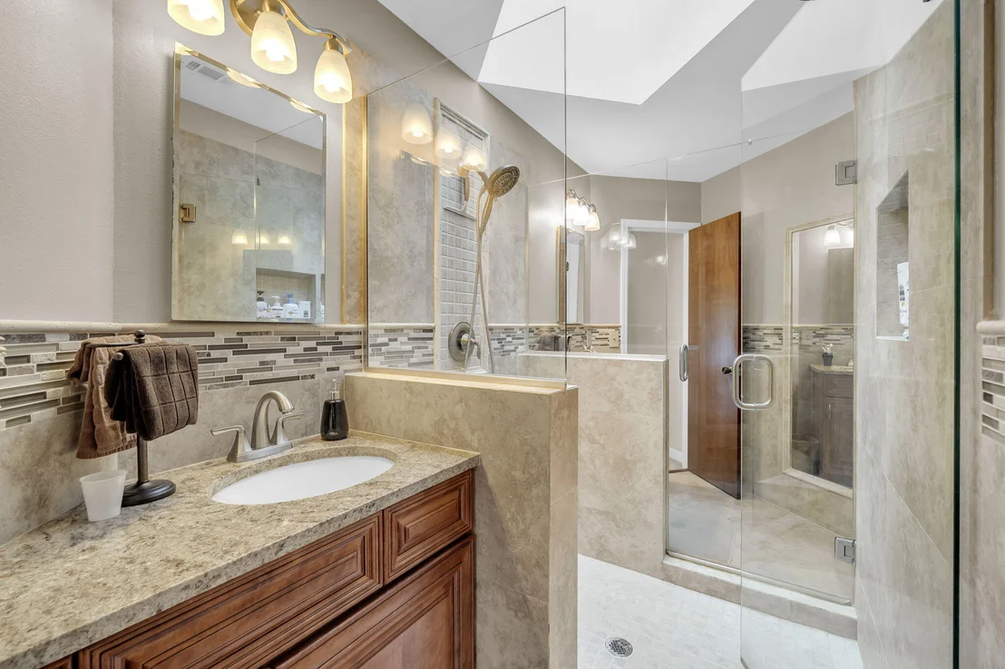 Photo of 204 Regatta Drive
