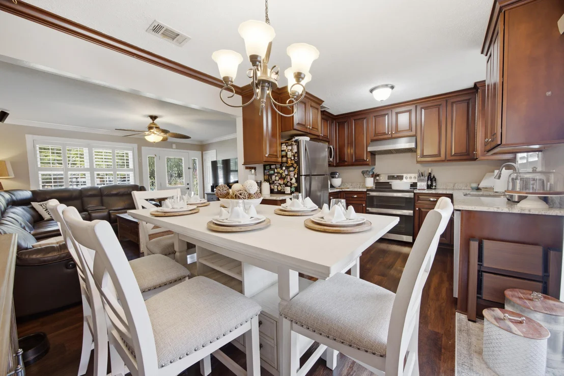Photo of 325 Echo Circle