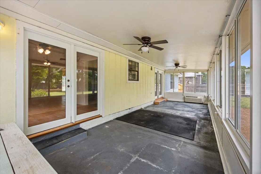 Photo of 1938 Iris Lane