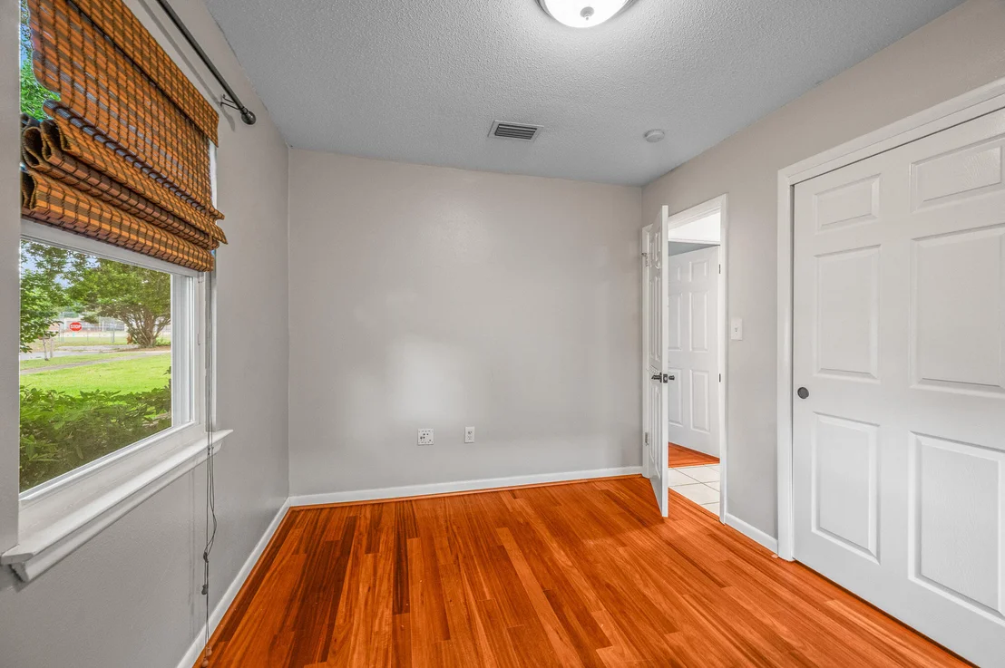 Photo of 3 NE Windsor Lane