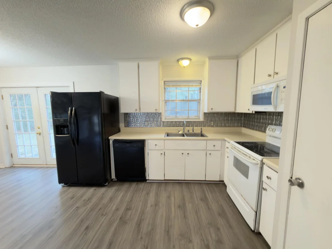 Photo of 208 Forrest Parkway