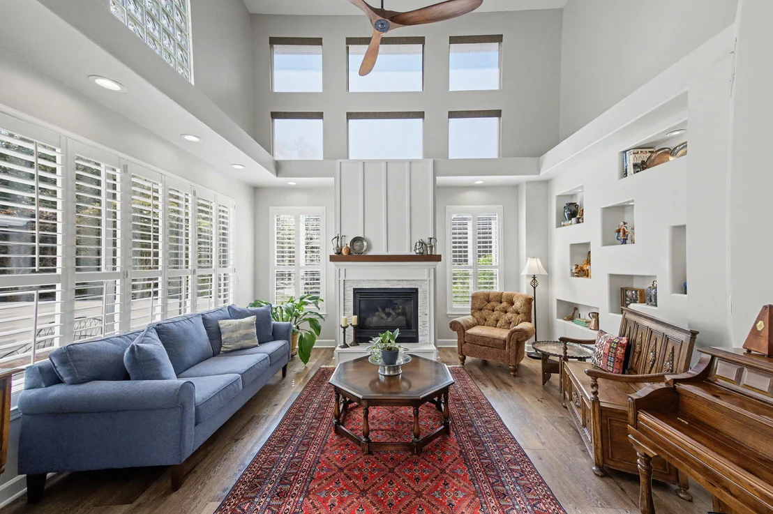 Photo of 2760 Edgewater Drive