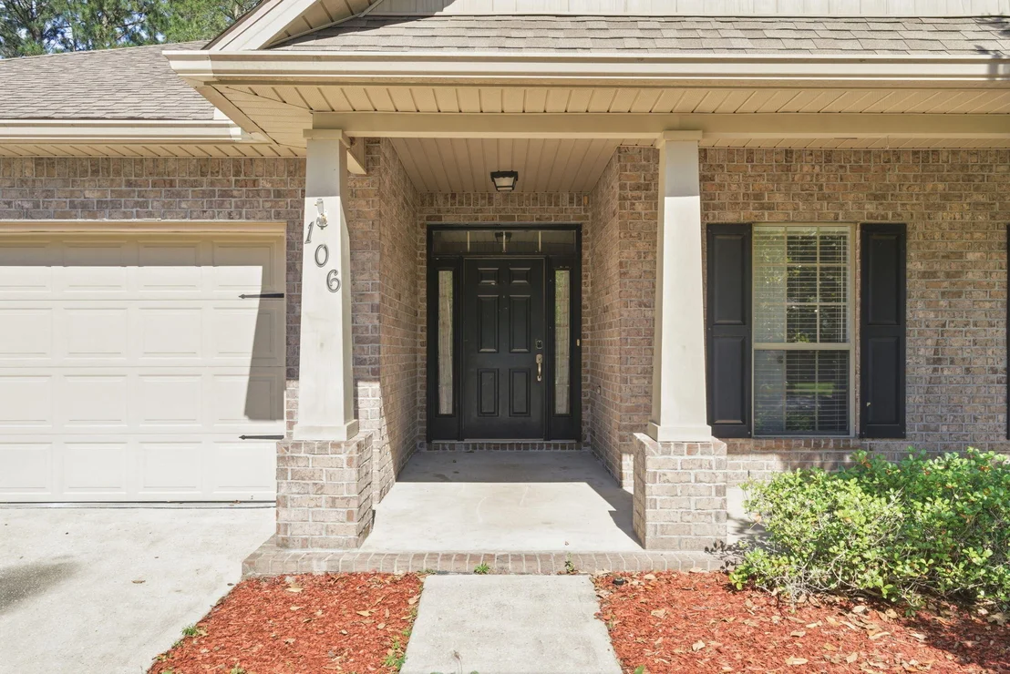 Photo of 106 Crab Apple Avenue