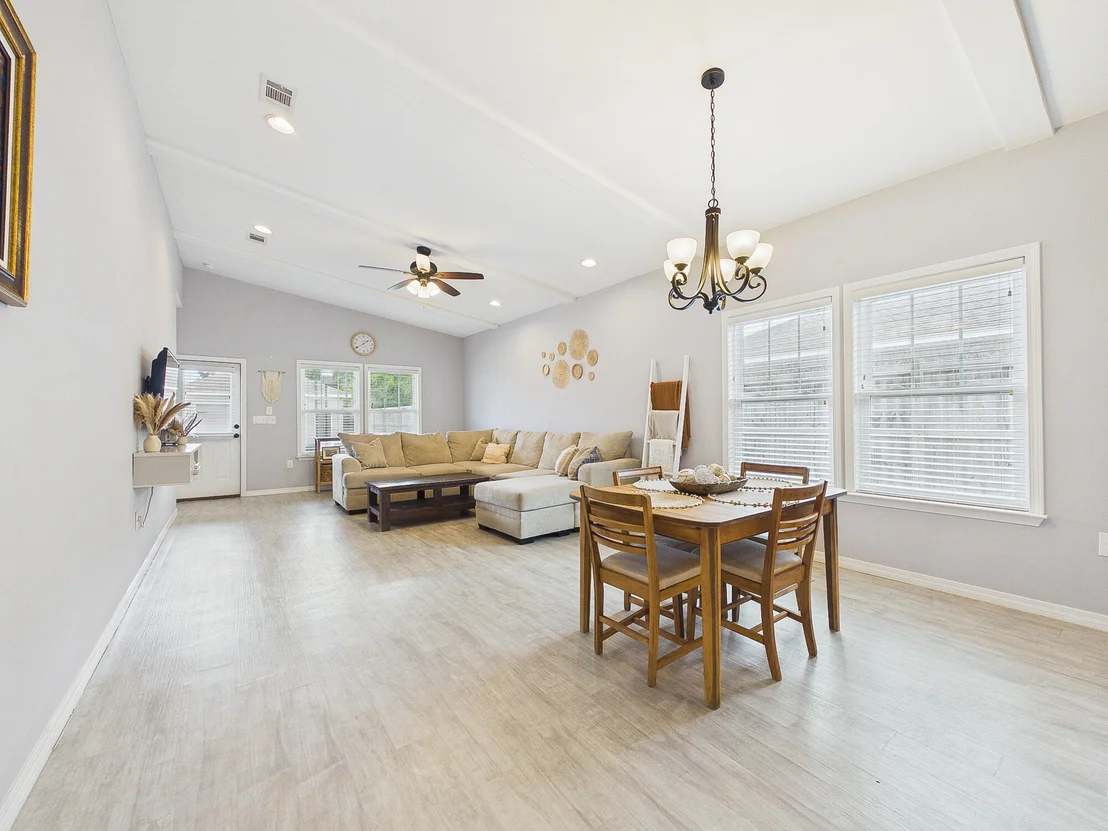 Photo of 4606 Range Road