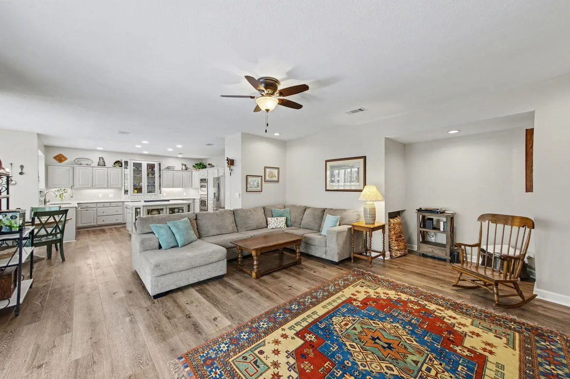 Photo of 2760 Edgewater Drive