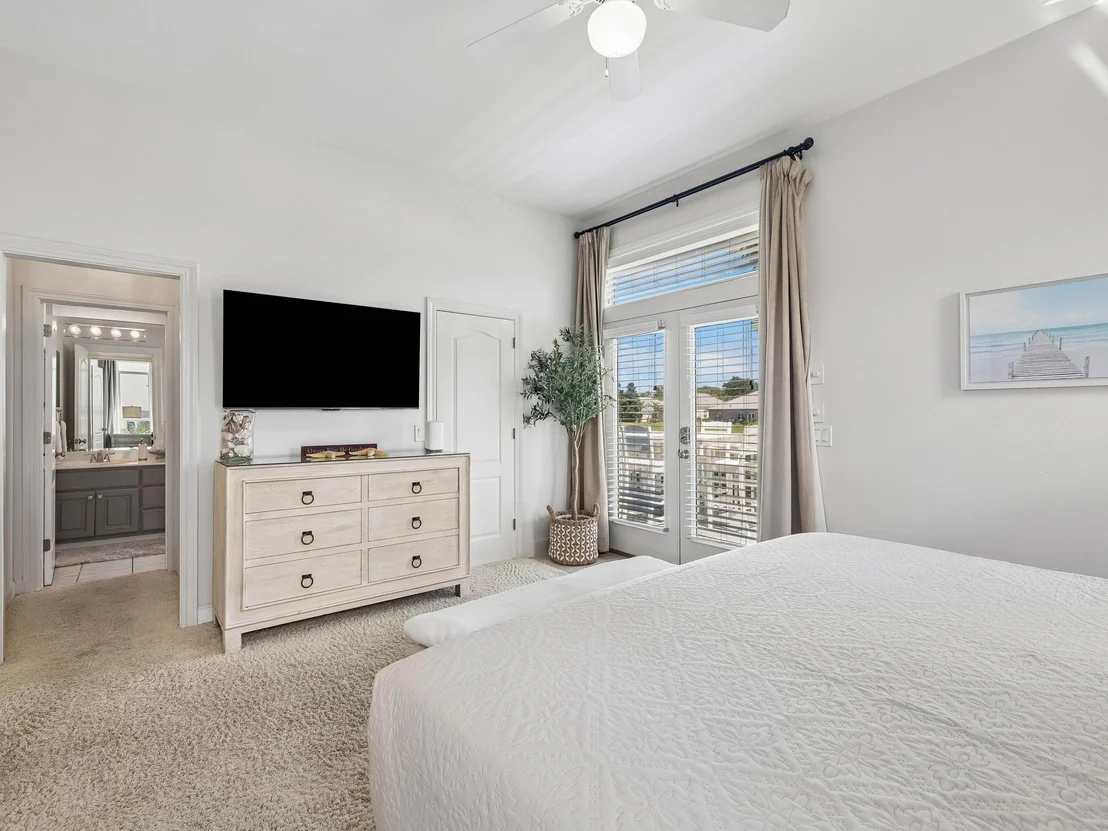 Photo of 351 Maravilla Drive