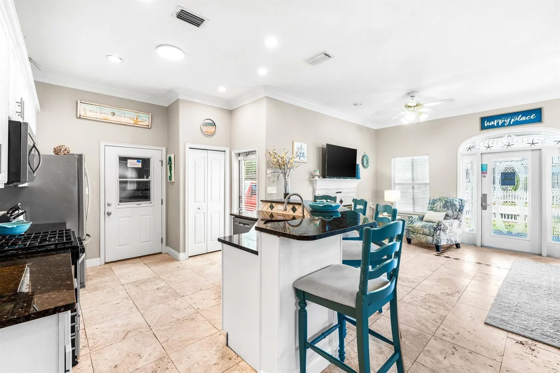 Photo of 4430 Ocean View Drive