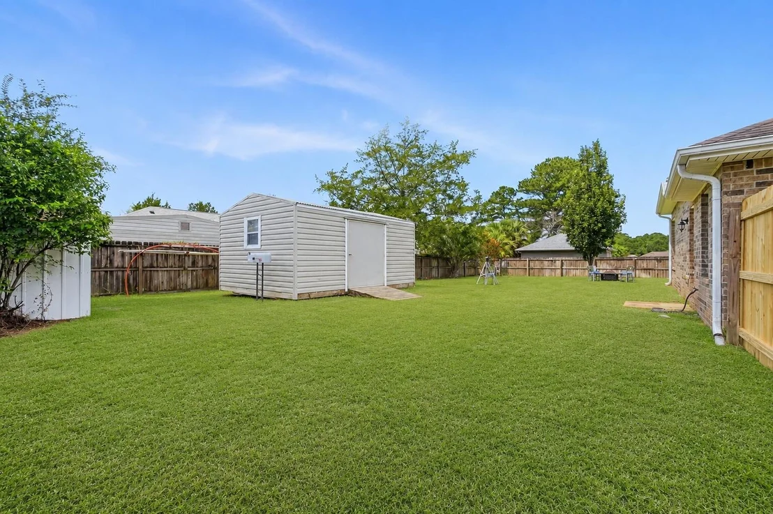 Photo of 5925 Wind Trace Road