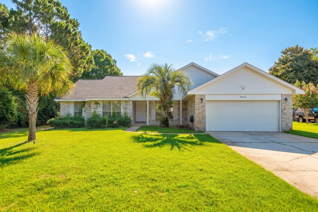 Photo of 2016 Candlewood Drive