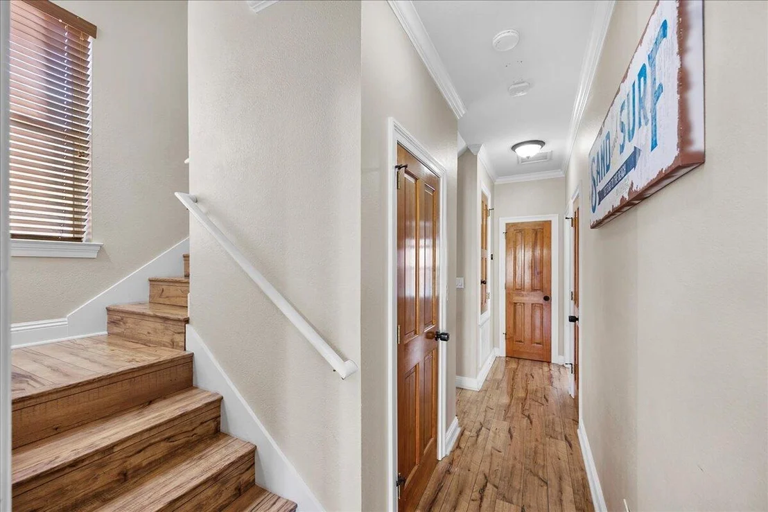 Photo of 210 W. Grand Key