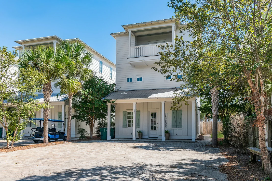 Photo of 240 Driftwood Road