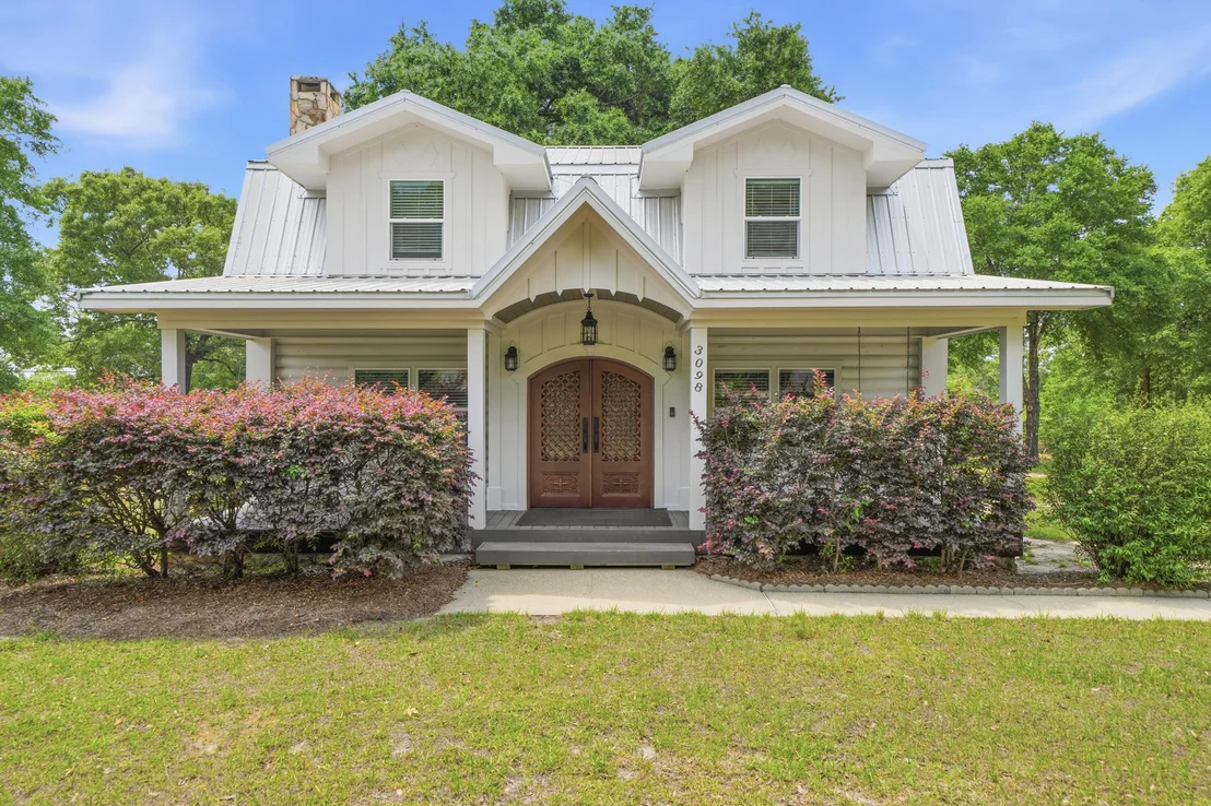 Photo of 3098 Log Cabin Lane