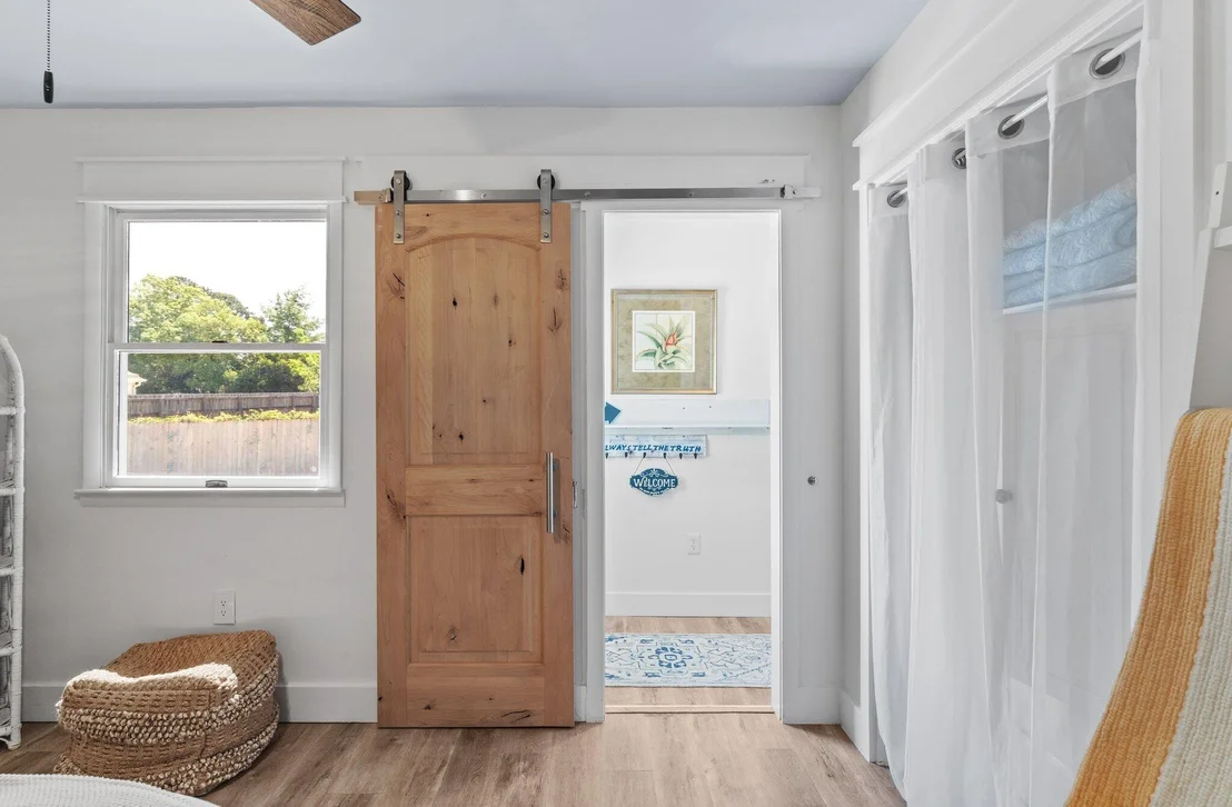 Photo of 850 Forest Shore Drive