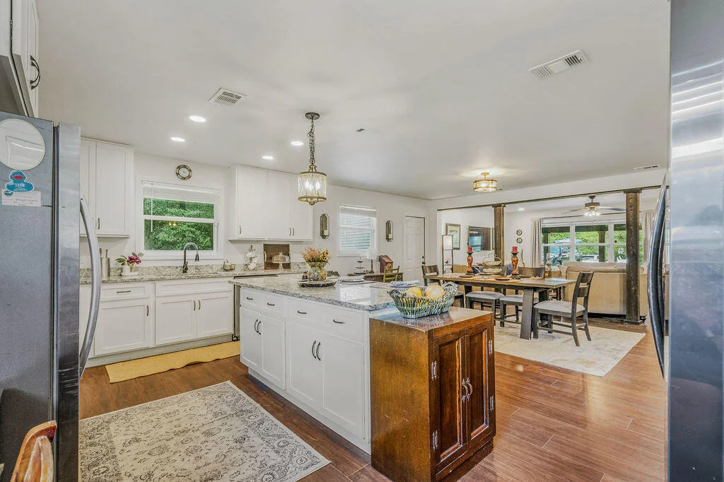 Photo of 4962 Antioch Road