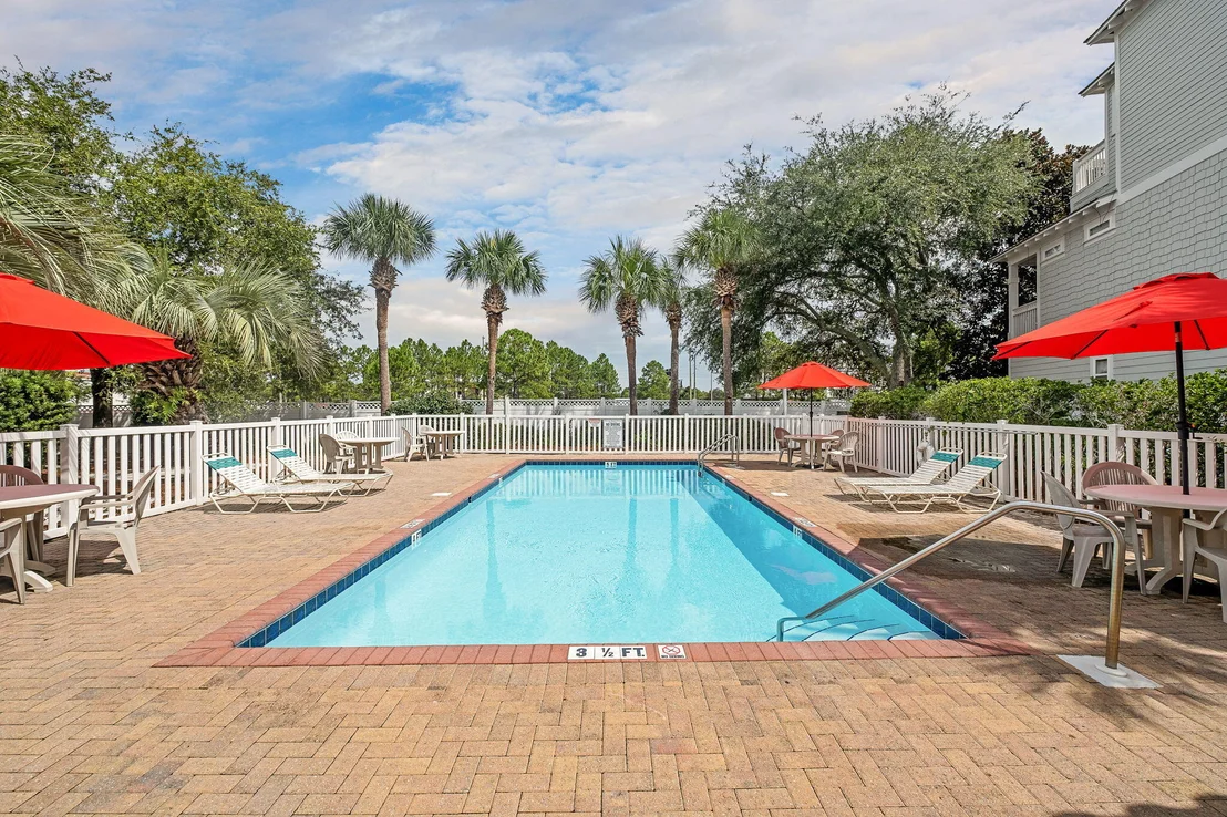 Photo of 47 Saint Simon Circle
