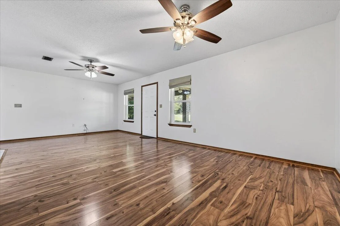 Photo of 4568 Yellow Bluff Road