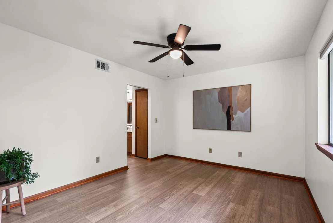 Photo of 115 Cedar Ridge Way