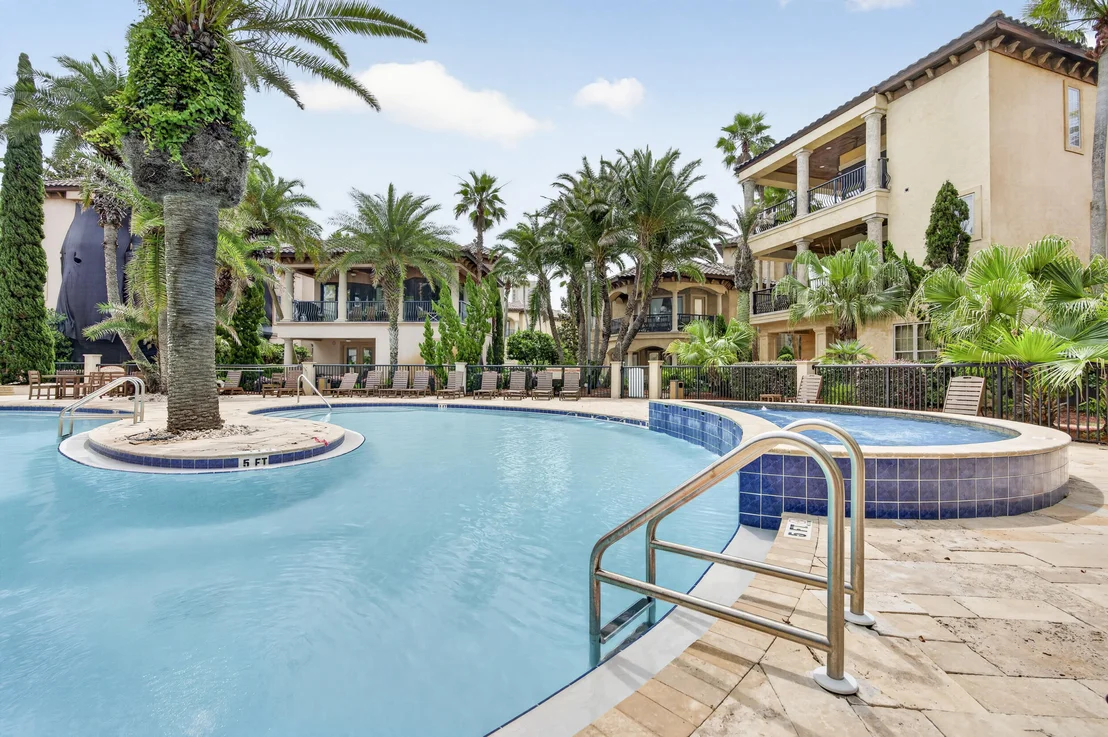 Photo of 212 Rue St Tropez