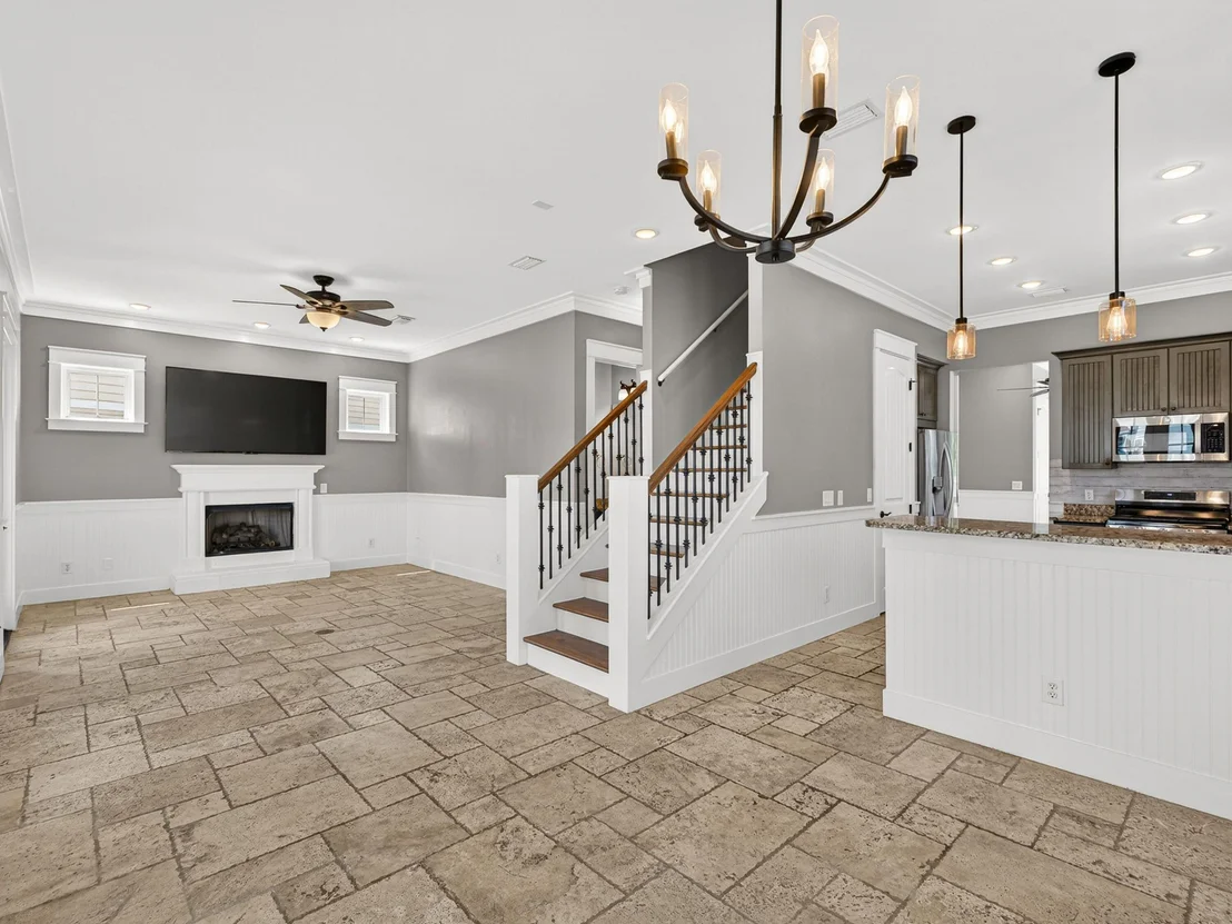 Photo of 328 Madison Circle