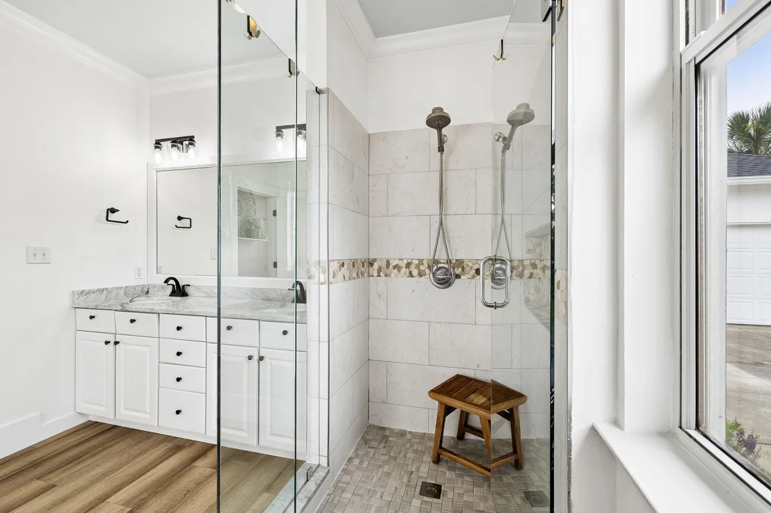 Photo of 1025 Forest Shore Drive