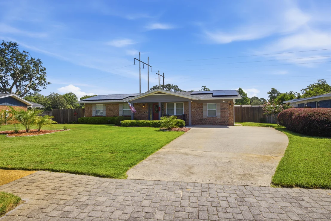 Photo of 325 Echo Circle