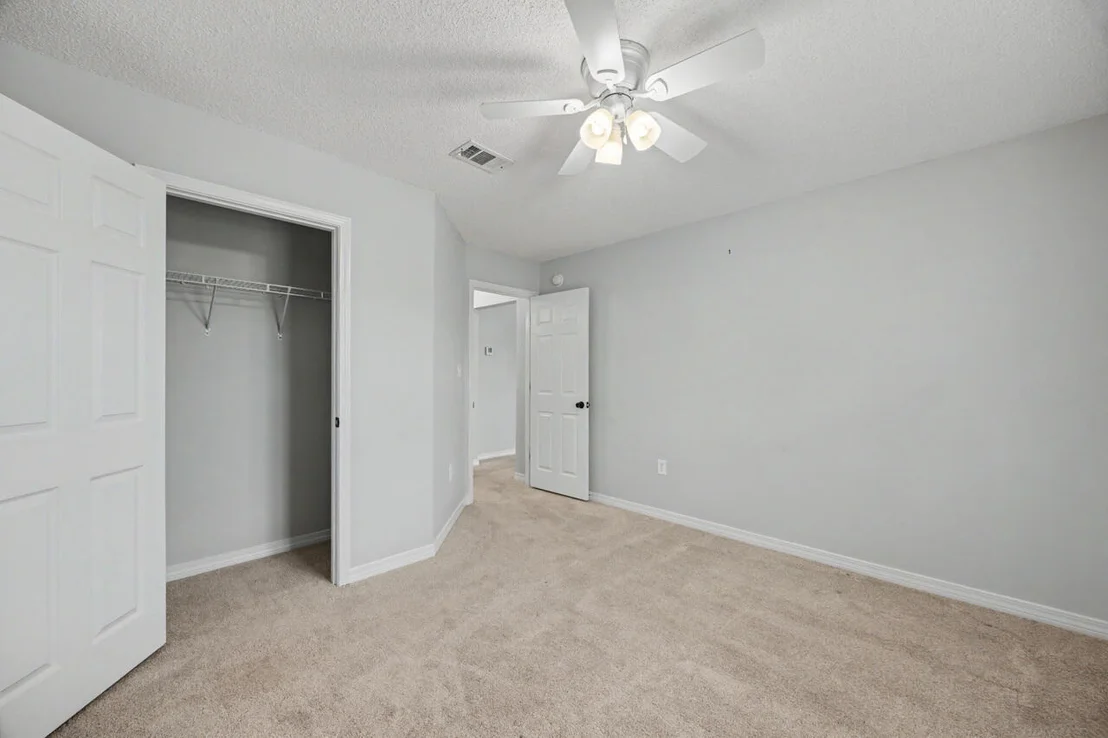 Photo of 4863 Traxx Street