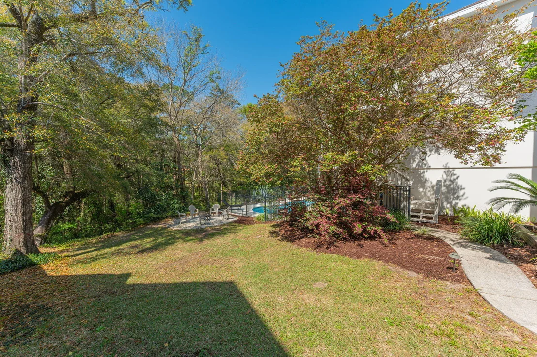 Photo of 2760 Edgewater Drive